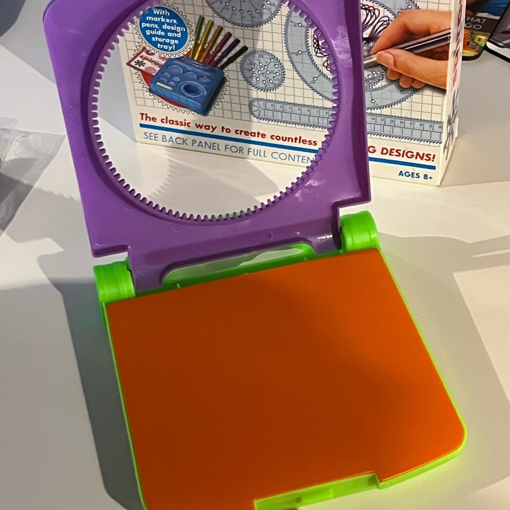 Spirograph Set - Picture 6 of 9